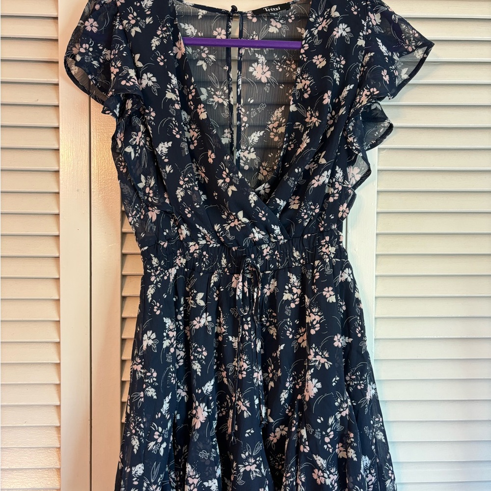 Trixxi navy blue floral romper. Never worn. Size S